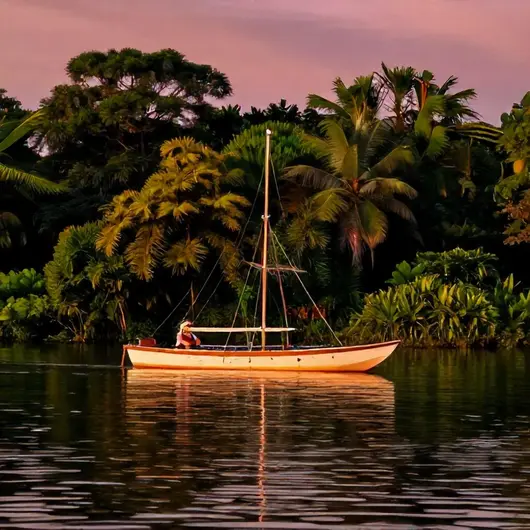 Passeio de barco ao entardecer por Boa Vista